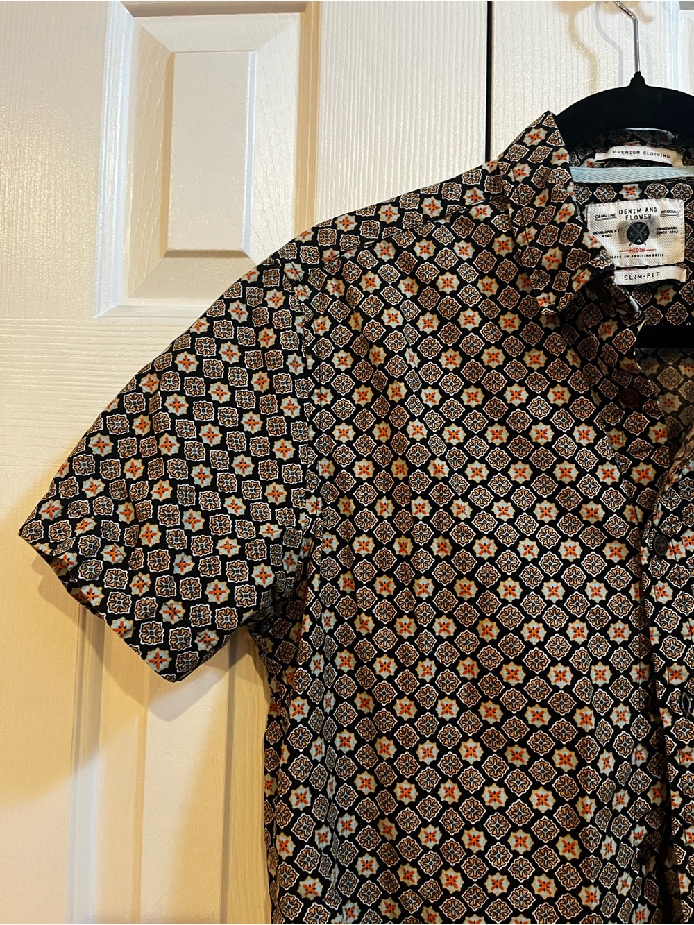 Patterned Men's button up - Picture 3 of 5